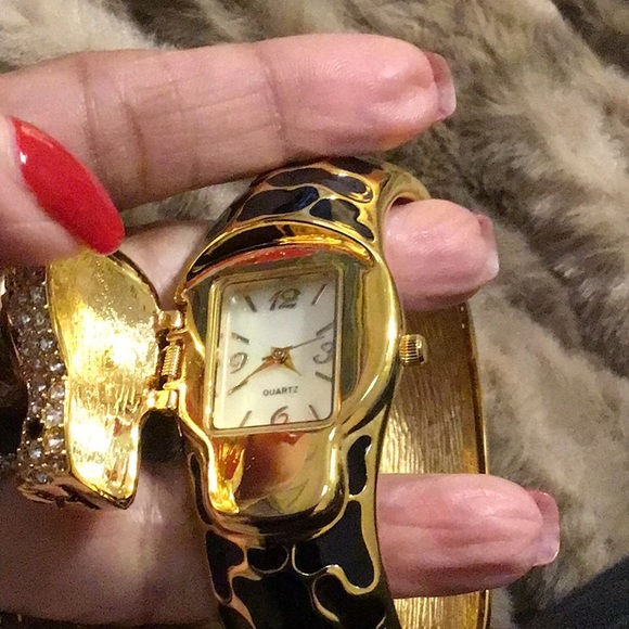 NWT,REAL COLLECTIBLES BY ADRIENNE,JAGUAR CUFF BRACELET WATCH. GORGEOUS, - Picture 5 of 9